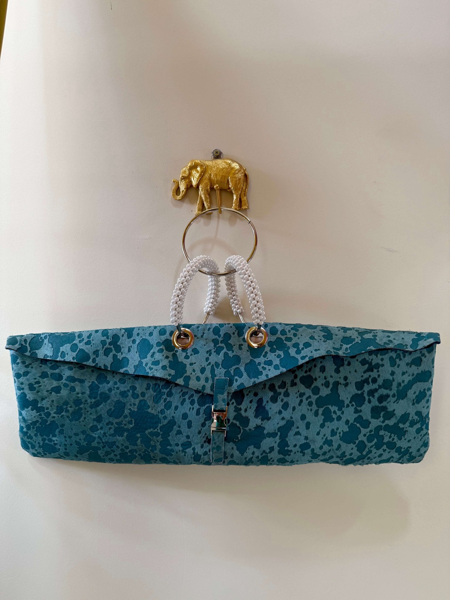 The Muse Envelope Bag in Real Cowhide skin - Sky Blue - MVATIS
