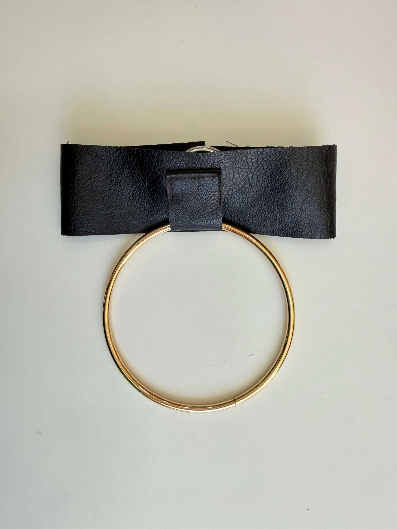 Halo Chocker Necklace in Brown Faux Leather - MVATIS