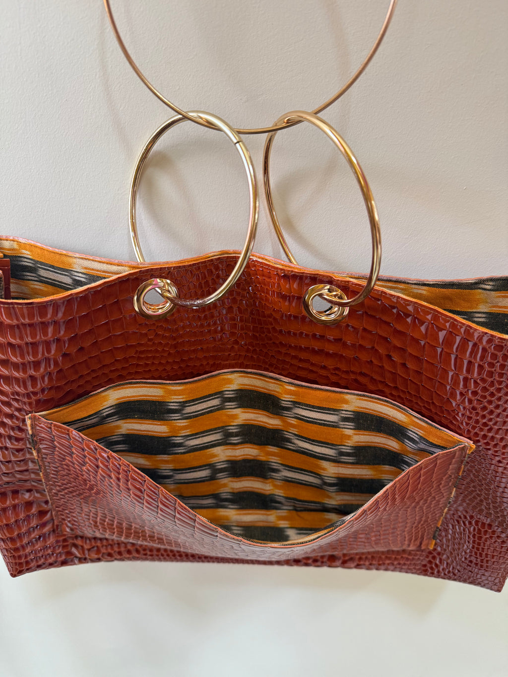 The Office Icon Bag in Deep brown with Ikat lining