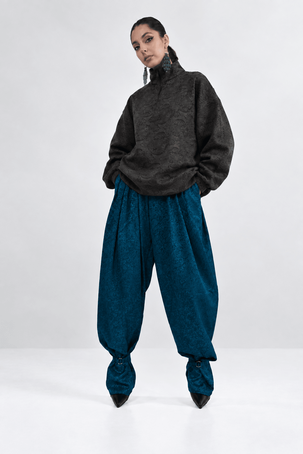 Noir Jacquard Unisex Sweatshirt - MVATIS